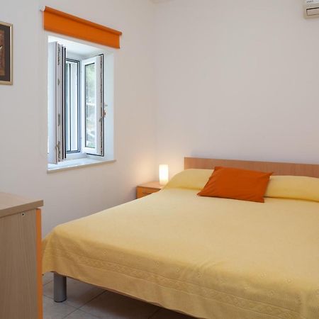 Apartment Bura 1 Makarska Esterno foto