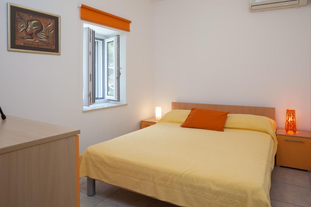Apartment Bura 1 Makarska Esterno foto